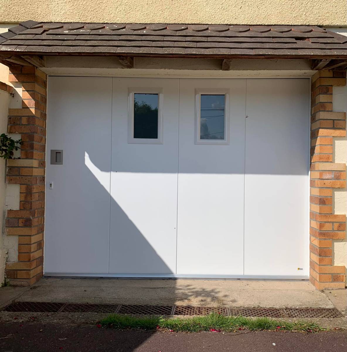 menuisier pour pose de baies vitrées en alu sur-mesure et personnalisables avec garantie 20 ans et certification RGE quali bat Luneray 76 en Seine Maritime