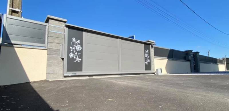 Portail Cetal alu coulissant à Beauvais