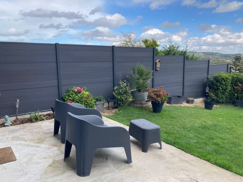 Claustra composite et poteaux aluminium - Dieppe