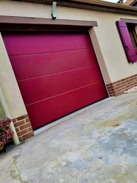 Porte SDA sectionnelle Rouge ral 3004 à Gournay en Bray