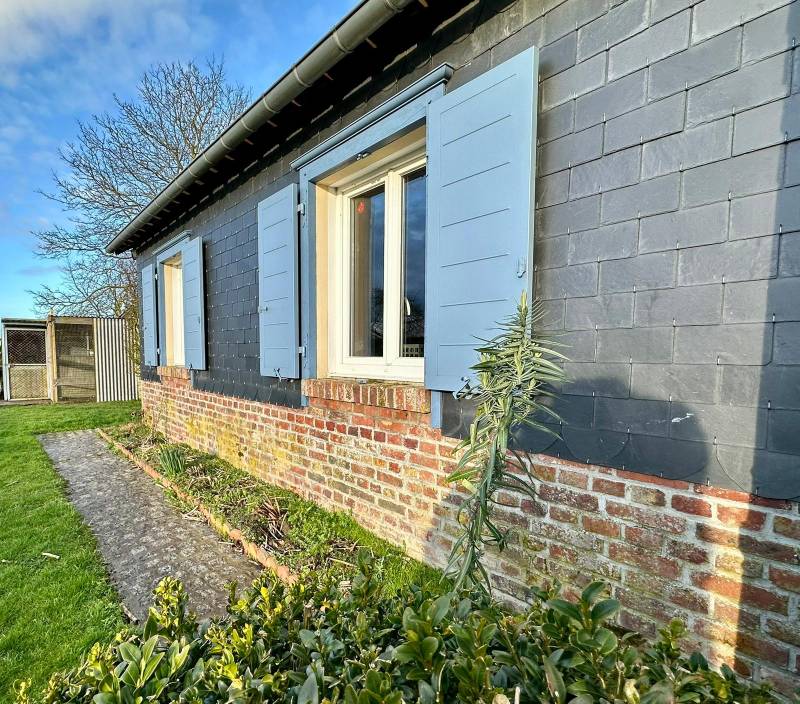 Pose volets battants aluminium isolés maison traditionnelle Beauvais