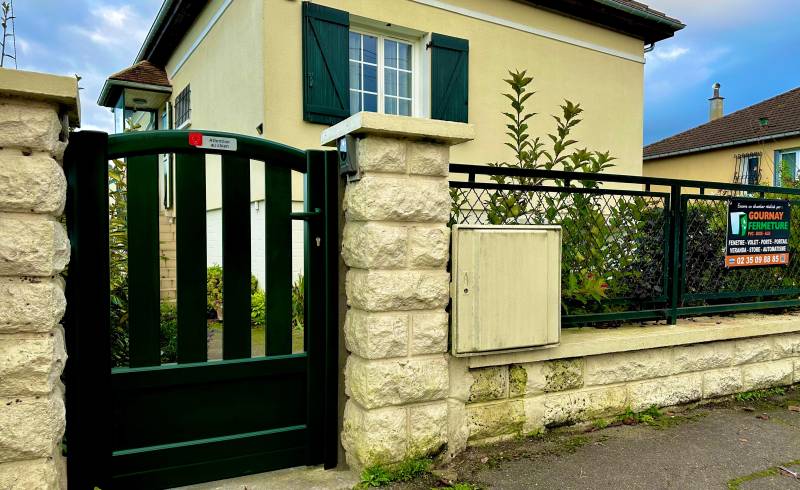 PORTILLON CETAL ALU PEGASE A BEAUVAIS  GOURNAY FERMETURE