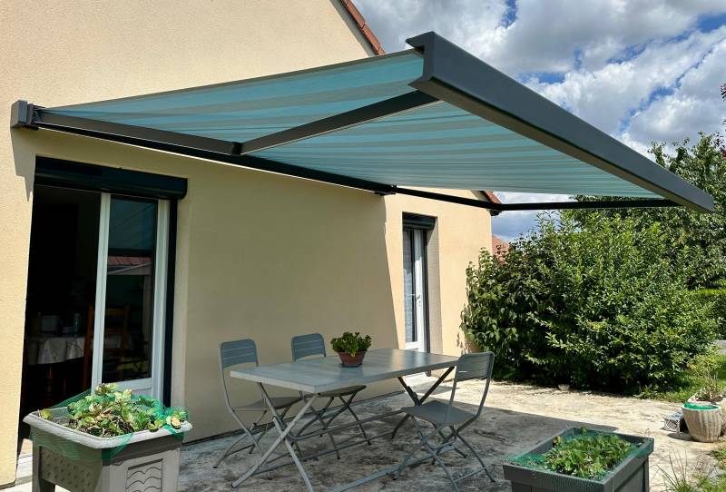 Store motorisé Aland Gournay Fermeture