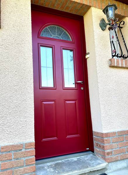 porte acier Zilten Gournay Fermeture rouge 3004