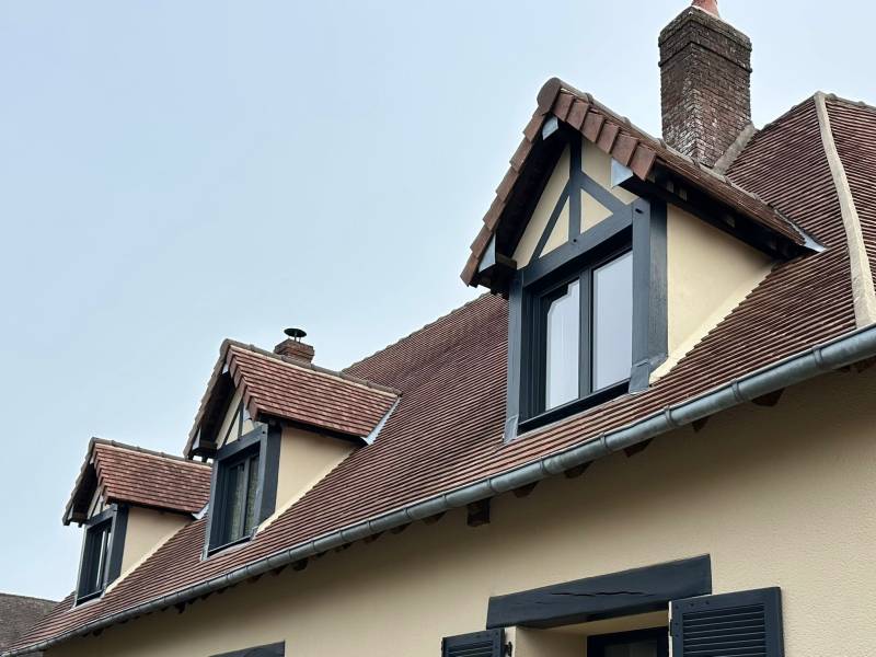 Façade rénovée aluminium gris 7016 proche Beauvais