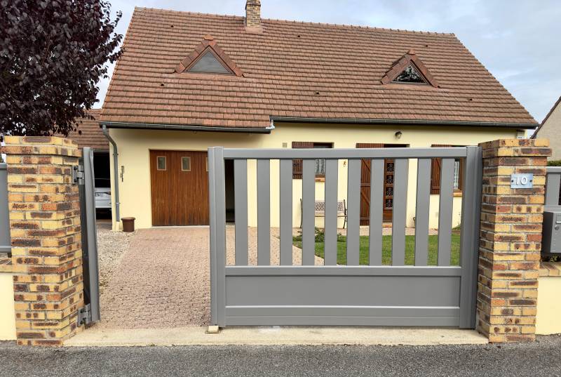 Portail alu deux vantaux gris ral 9007 Gournay en Bray et Beauvais