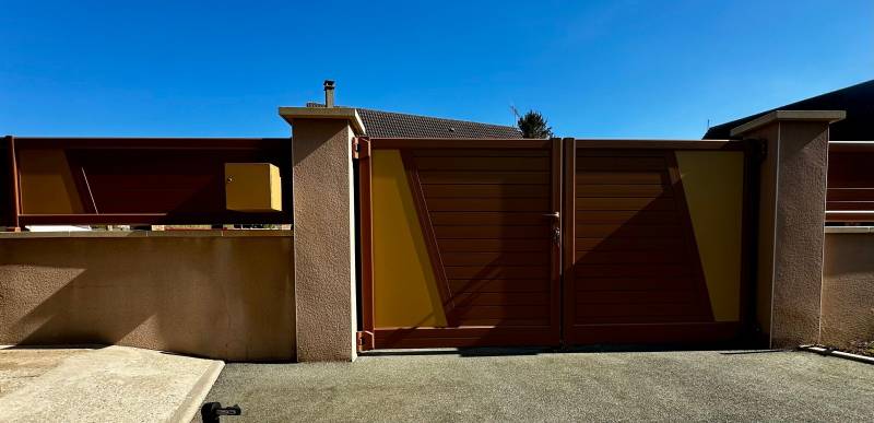 Portail et d’une Clôture en Aluminium CETAL à Gournay-en-Bray : Haut de Gamme et sur-Mesure