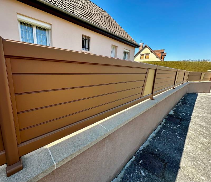 Portail et d’une Clôture en Aluminium CETAL à Gournay-en-Bray : Haut de Gamme et sur-Mesure
