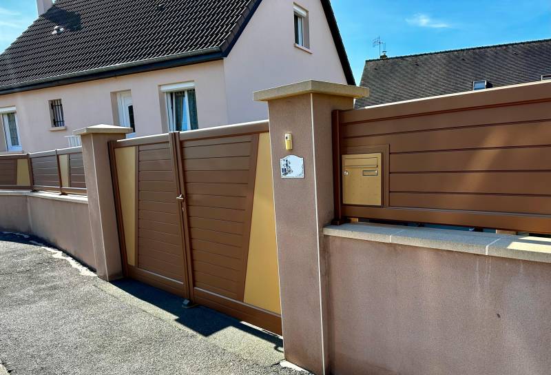 Portail et d’une Clôture en Aluminium CETAL à Gournay-en-Bray : Haut de Gamme et sur-Mesure