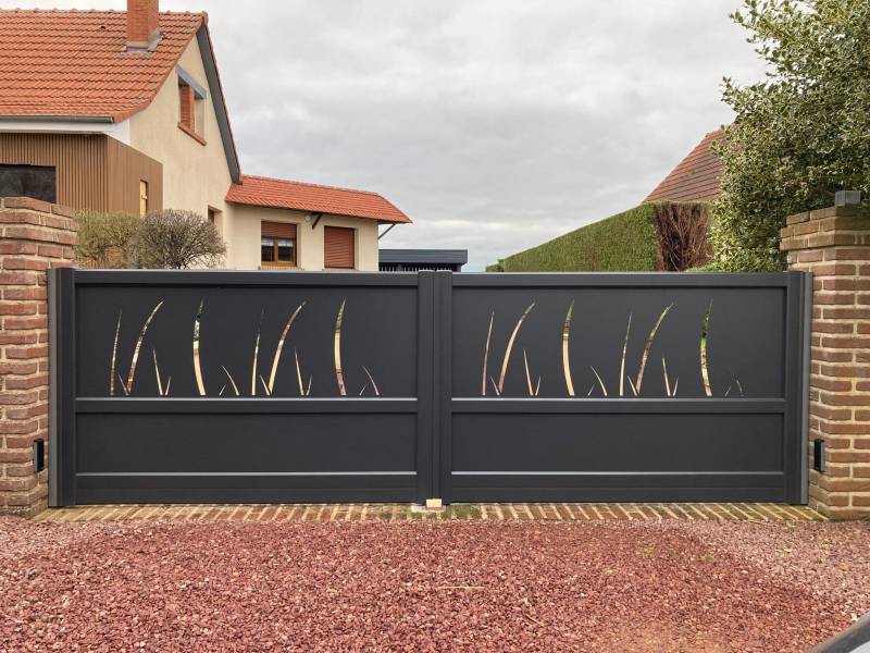 Portail en aluminium  Cetal gris fonce à St Aubin le Cauf 
