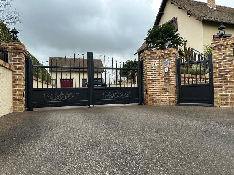 Portail en aluminium Cetal à Elbeuf en Bray 