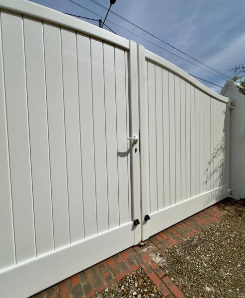 Portail battant aluminium sécurisé installation Puiseux-en-Bray