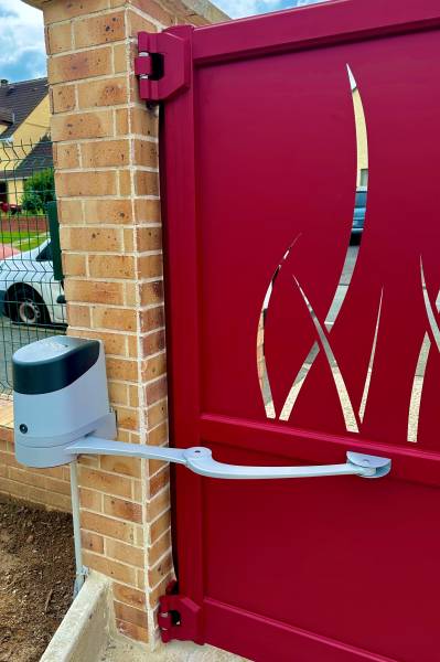 MOTORISATION DE PORTAIL ALUMINIUM NICE HOPPKIT PRO